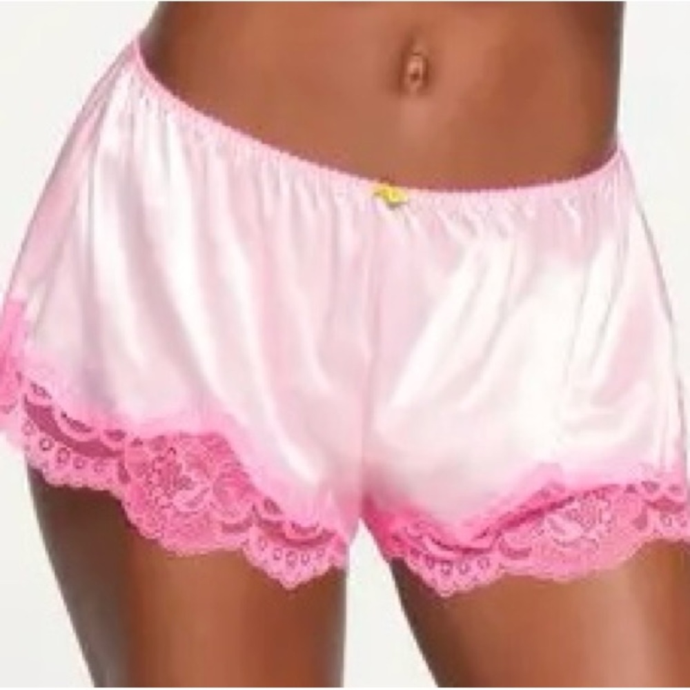 SKIMS Woven Shine Lace Shorts